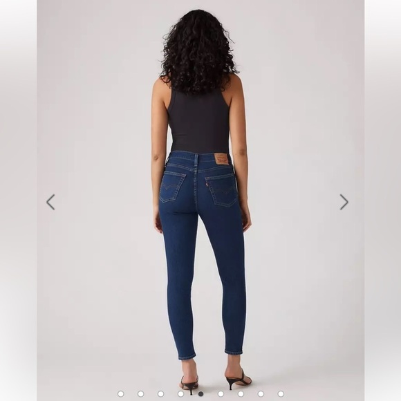 Levi's Denim - Levi's 721 High Rise Skinny Jeans Size 27